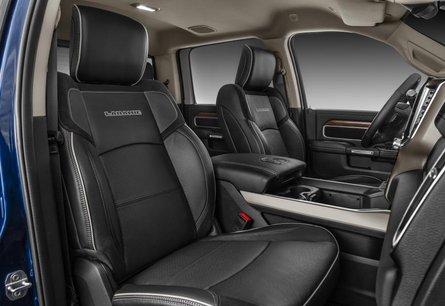 Интерьер Ram 2500 Laramie Crew Cab (DJ) 2019 года  (LA) (фото 28 из 39)